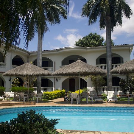 אסונסיון Hotel Bavaria מראה חיצוני תמונה