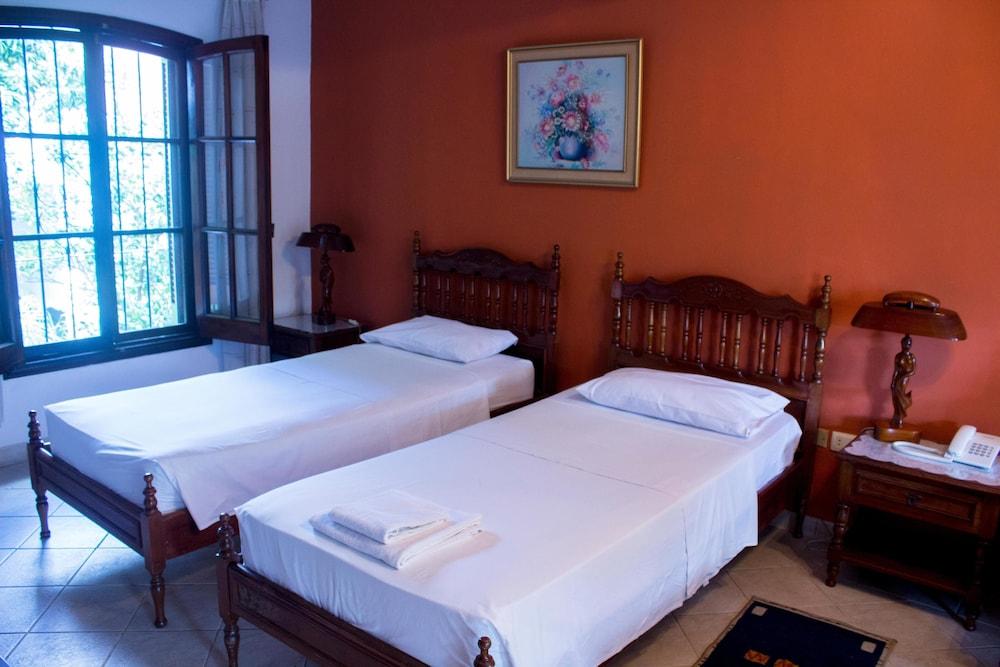 אסונסיון Hotel Bavaria מראה חיצוני תמונה